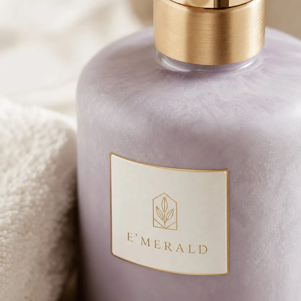 E'MERALD Lavender Fragrance Bath Series (500ml) — close-up of material and label detail