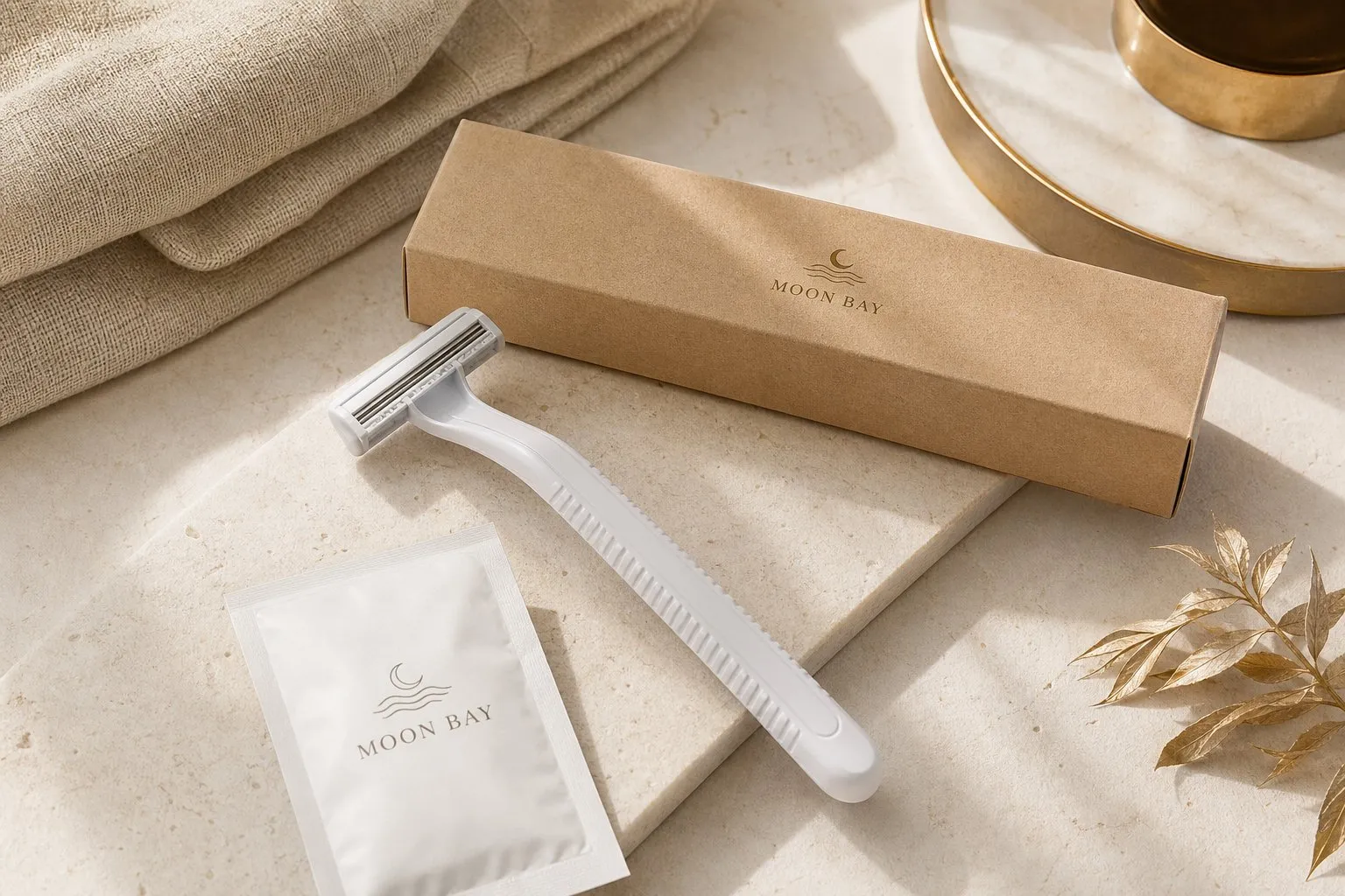 Shaving Kit — hotel amenity by UMYAN