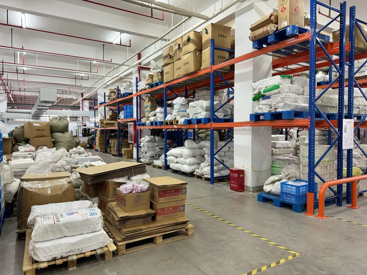 Warehouse & loading — UMYAN hotel amenities factory in Yangzhou, China